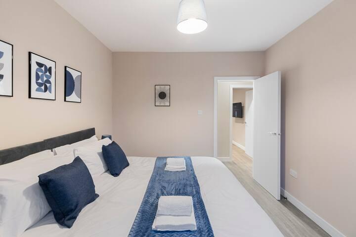 Convenient Spacious house Seven sisters Station2