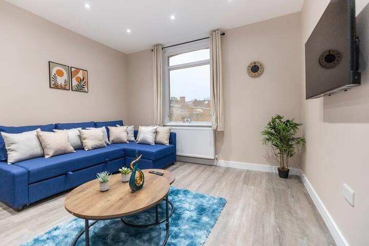 Convenient Spacious house Seven sisters Station4